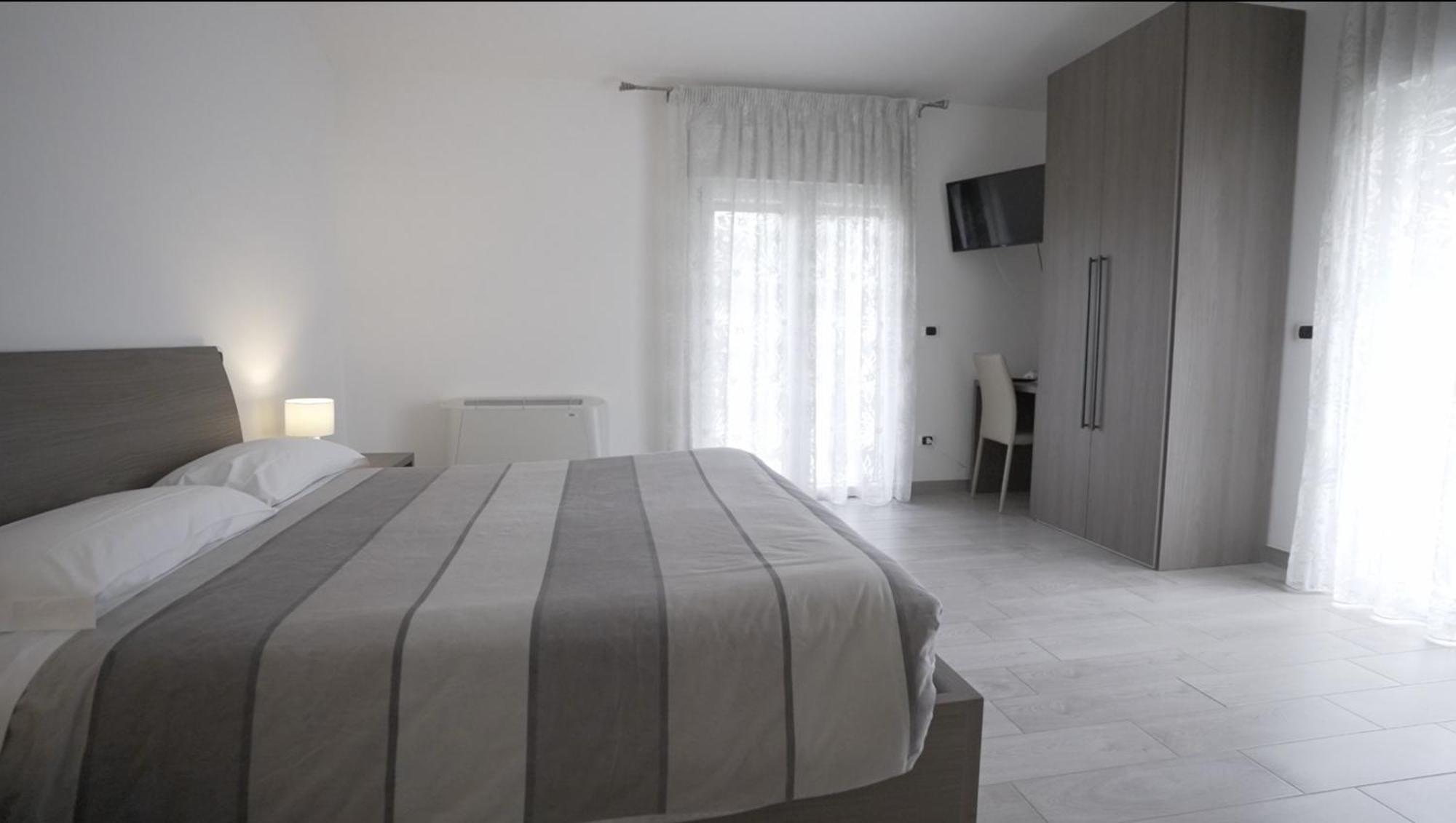 B&B Arco Dei Sogni 첼라노 외부 사진